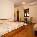 Balazs Szallo Apartment
