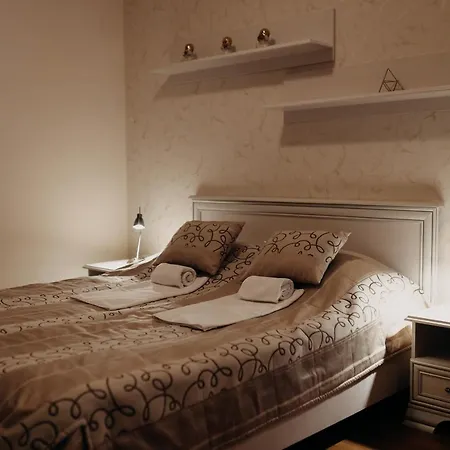 Balazs Szallo Apartment Gyula