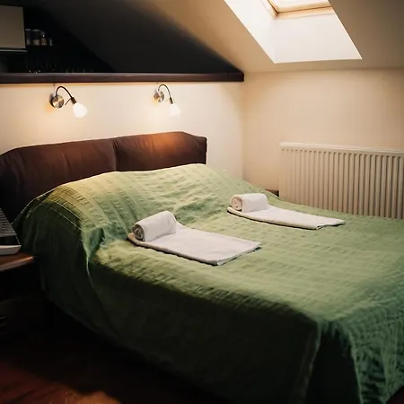 Balazs Szallo Apartment *