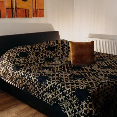 Balazs Szallo Apartment Gyula