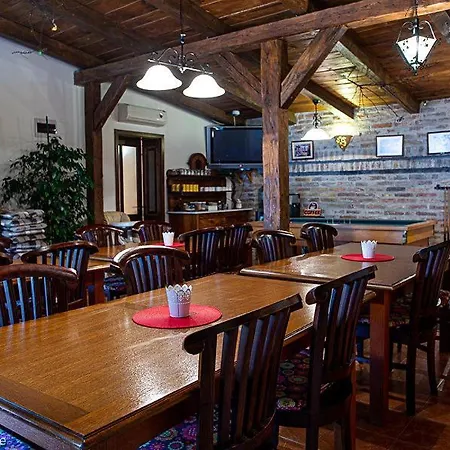 아파트 Balazs Szallo *