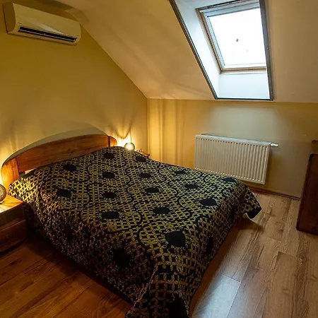 Balazs Szallo Apartment Gyula