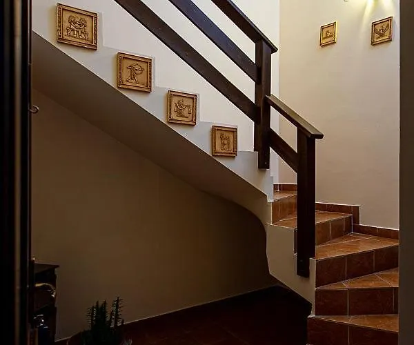 Balazs Szallo * גיולה