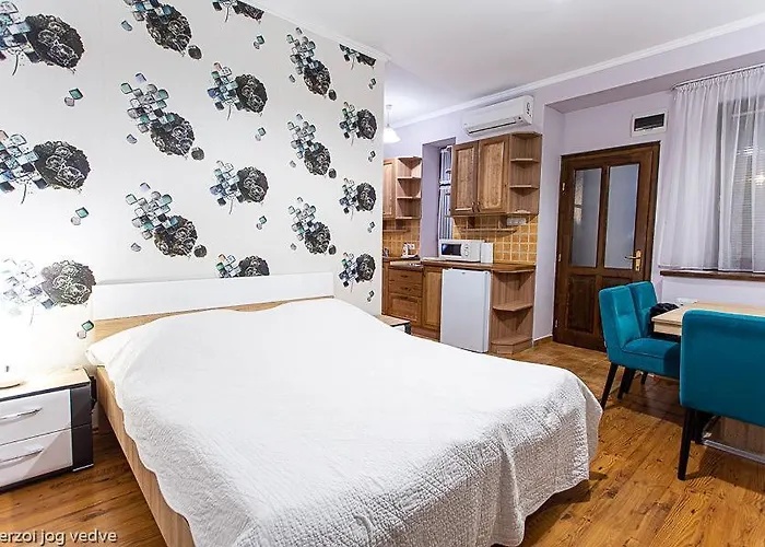 Balazs Szallo גיולה