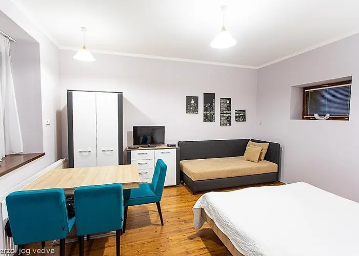 Balazs Szallo * גיולה